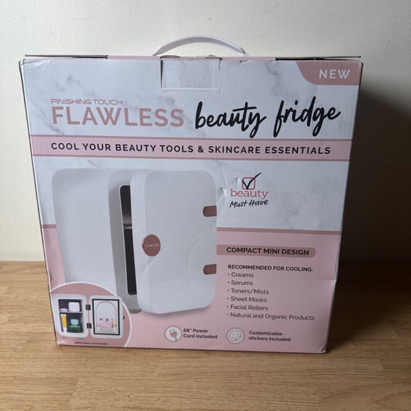 FINISHING TOUCH FLAWLESS BEAUTY MINI FRIDGE FOR SKINCARE & MAKEUP REFRIGERATOR - Picture 4 of 9